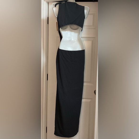 SOLD❗️❗️ NWT: SKIMS - CUT OUT OPEN BACK LONG DRESS: FITS EVERY BODY - Picture 8 of 10